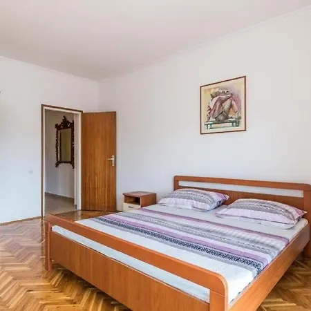 Apartment With Parking Space Pag - 24758